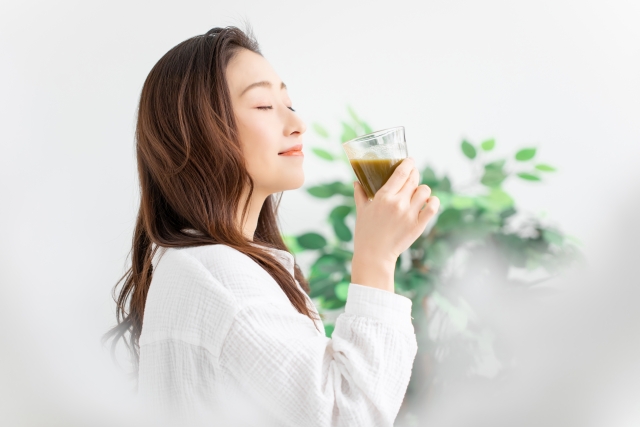 青汁緑茶【心】が夏バテ対策におすすめな理由